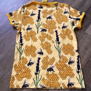 Duns of Sweden Bee Honeycomb Lavender Shirt Size 116